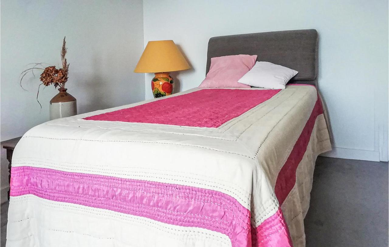 Lovely Home In Cadouarn With Wifi Сене Экстерьер фото